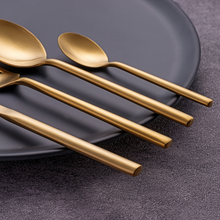 Lade das Bild in den Galerie-Viewer, Besteck-Set "Dieppe" aus Edelstahl Matt & Gold | 16er Set