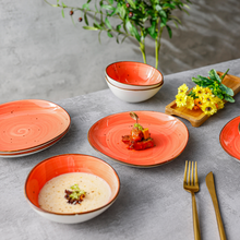 Lade das Bild in den Galerie-Viewer, Keramik Tellerset „Papaya Creme“ – Draufsicht auf Frühstücksteller und Schüsseln im Einsatz