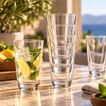 Lade das Bild in den Galerie-Viewer, OONYQ Crystal Longdrink 330 ml – bruchsicheres, stapelbares Longdrinkglas aus Tritan mit Drink und gestapelten Gläsern