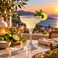 Lade das Bild in den Galerie-Viewer, OONYQ Striped Daiquiri 285 ml – bruchsicheres Daiquiri- und Margaritaglas aus Tritan mit Rillenoptik mit Margarita mit Meerblick