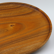 Lade das Bild in den Galerie-Viewer, Servierteller "Emerald" aus Akazienholz Ø 30 cm | 1er Set