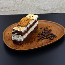 Lade das Bild in den Galerie-Viewer, Servierteller "Warmun" aus Akazienholz Ø 26 | 1er Set