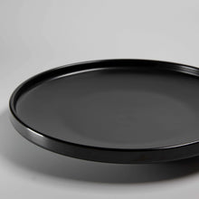 Lade das Bild in den Galerie-Viewer, Frühstücksteller Keramik 22 cm – Schwarze Essteller Goma, Spülmaschinenfest – Bild 8