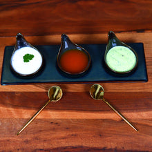 Lade das Bild in den Galerie-Viewer, Keramik Dipschalen-Set Ø 30 cm – Blau-Grün-Gold „Gothenburg“, bestehend aus 1 Dipschale mit 3 Schälchen