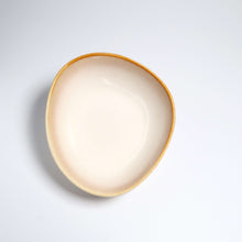 Lade das Bild in den Galerie-Viewer, Servierschale Keramik 16 cm – Charlotte Servierschale Beige-Gold, Spülmaschinenfest – Bild 4