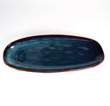 Lade das Bild in den Galerie-Viewer, Serviertellerchen Keramik 27 cm – Blau-Grün-Gold Servierteller Gothenburg – Handbemalt – Bild 3