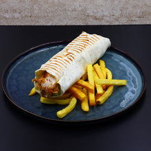 Lade das Bild in den Galerie-Viewer, Speiseteller Ø 28 cm „Gothenburg“ mit Wrap angerichtet – stilvoller Teller für Hauptgerichte.