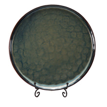 Lade das Bild in den Galerie-Viewer, Vorderansicht eines handbemalten Speisetellers Ø 28 cm im Blau-Grün-Gold-Farbspiel.