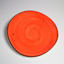Lade das Bild in den Galerie-Viewer, Vorspeisenteller Keramik 21 cm – Potosi Papaya – Rot Orange - Handbemalt – Bild 5