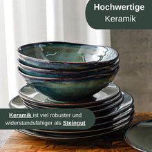 Lade das Bild in den Galerie-Viewer, Kadum Geschirrserie mit Tellern, Schüsseln und Platten im Blau-Grün-Gold-Design.

