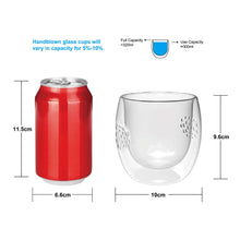 Lade das Bild in den Galerie-Viewer, Größenvergleich: das 9,6 cm hohe Thermoglas Nizza 300 ml neben einer Getränkedose
