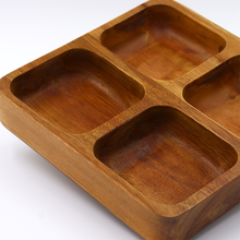 Lade das Bild in den Galerie-Viewer, Snackschale viergeteilt &quot;Taldora&quot; aus Akazienholz 21 cm | 1er Set
