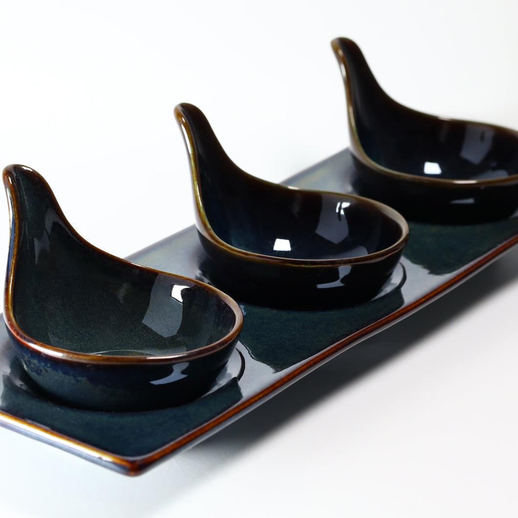 Handbemalte Dipschale aus Keramik Ø 30 cm im Blau-Grün-Gold-Design „Gothenburg“ – Hauptansicht