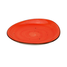 Lade das Bild in den Galerie-Viewer, Seitenansicht eines Vorspeisentellers Ø 21 cm – Keramik, handbemalt, Farbe Papaya-Orange
